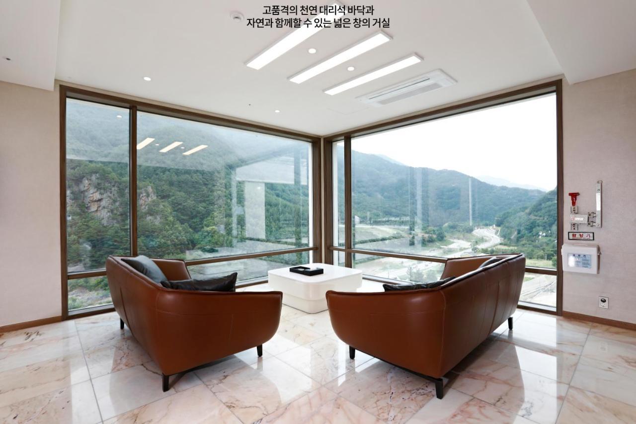 Pine Forest Jeongseon Alpine Resort Exterior foto